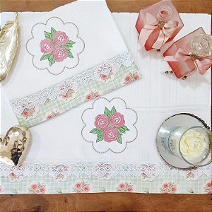 JOGO ROSTO E LAVABO BORDADO - ROSAS VERDE MEDALHÃO