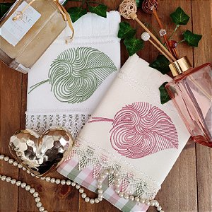 KIT 2 TOALHAS DE LAVABO BORDADAS - FOLHAS ESTILIZADA ROSA VERDE