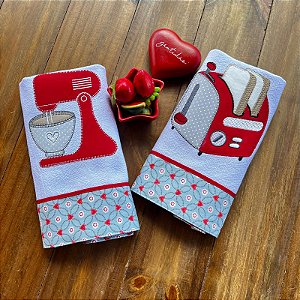 KIT 2 PANOS DE PRATO – UTENSÍLIOS VERMELHO, 65cm x 44cm.