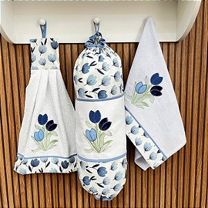 KIT 3 PEÇAS TULIPA AZUL - BATE MÃO, PUXA SACO E PANO DE PRATO.