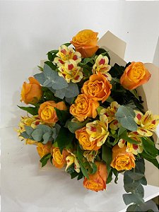 Buquê de Rosas e Astromélias
