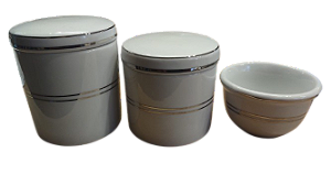 KIT HIGIENE BRANCO COM LISTRAS PRATA-EN