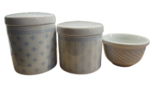 KIT HIGIENE BRANCO COM DETALHE EM AZUL-EN