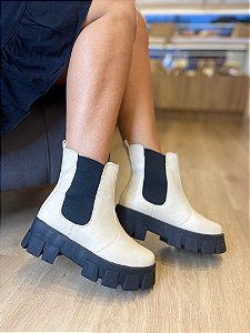Coturno Tratorado Com Elástico Off White Aisha