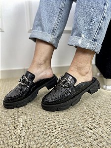 Mule Tratorado Preto Com Fivela Grafite Lola