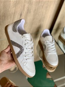 Tênis Slim Branco e Prata Meri
