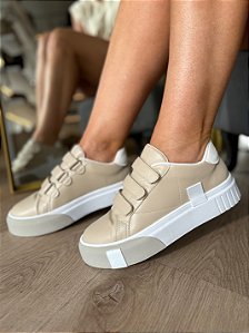 Tênis Bege Com Velcro Isa