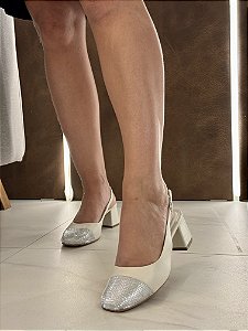 Scarpin Slingback Off White/Prata Eloá