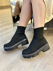 Bota Coturno Meia Preto Com Detalhe Maline