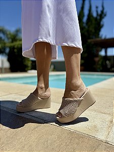 Tamanco Flatform Bege Crochê Maju