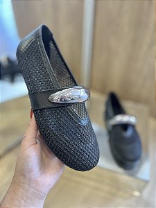 Sapatilha Preta De Tela Com Aplicação Caroline