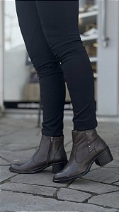 Bota Couro Marrom Com Taxas Luciana