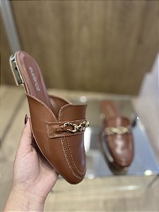 Mule Caramelo Com Corrente Manuela