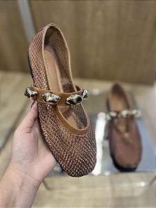 Sapatilha Caramelo De Tela Com Aplicações Dourada Franci