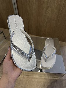 Chinelo Prata Com Aplicações Na Tira Mari