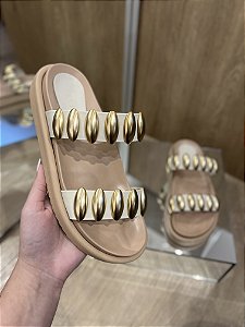 Papete Bege Com Aplicações Dourada Carly