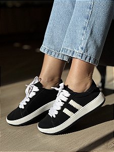 Tênis Preto Com Detalhe Branco Diessa