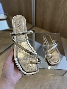 Rasteira Dourada Tira Com Aplicação Dourada Karoline