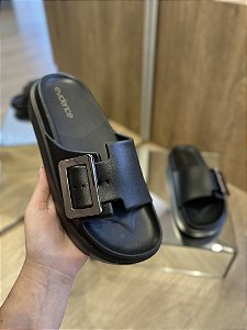 Chinelo Preto Com Fivela Grafite Estela