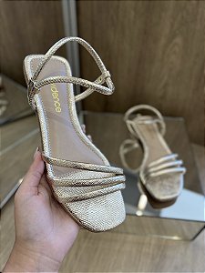 Sandália Rasteira Dourada Amarração Marcela