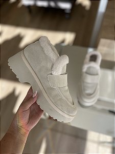 Bota Ankle Boot Off White Com Pelos Carla