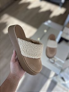 Clog Bege Com Pelos Off White Tamy
