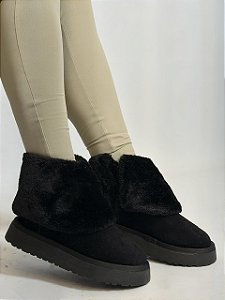 Bota Preta Com Capa De Pelos Rafaela