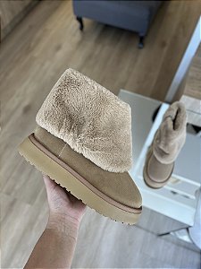 Bota Bege Com Capa De Pelos Rafaela