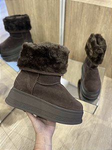 Bota De Pelos 2 Em 1 Camurça Marrom Natasha