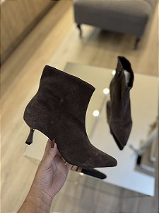 Bota Marrom Cano Curto Couro Camurça Salto Taça Beatriz