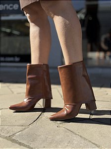Bota Caramelo Cano Curto Com Manta Evelin