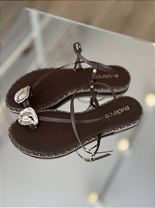 Rasteira Marrom Com Detalhe Dourado Maya