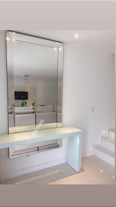 Conjunto completo - Aparador branco + Painel borda chanfrada.