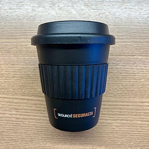 Copo de café Seguro é Seguralta