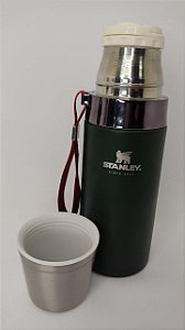 Garrafa Térmica Classica Stanley-550 ML-Verde Musgo