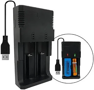 Carregador Universal Bateria Duplo Regulável 18650 26650 5v Usb Luatek  LPJ-A03