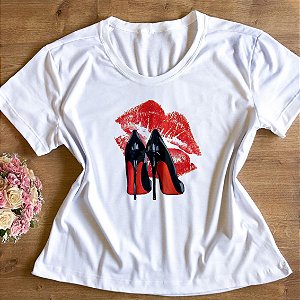 T-Shirt - Salto Alto com Beijo