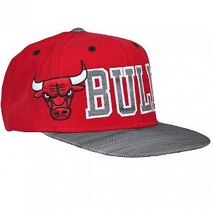 Boné Adidas NBA Chicago Bulls Aba Reta Basquete
