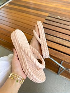 Chinelo Nuvem 3 Tranças Nude