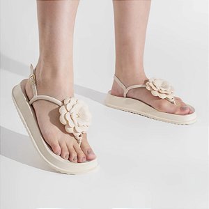 Sandália Polly de EVA Flor Leve Macia e Confortável Off White