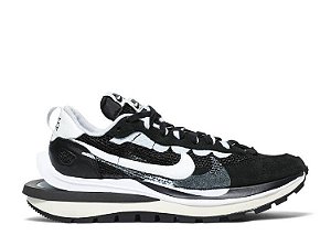 Tênis Nike Sacai x Black White Preto e Branco
