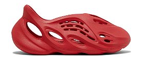 Tênis Yeezy Foam Runner Vermilion Vermelho Unissex