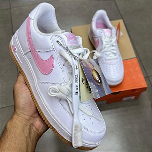 TÊNIS NIKE AIR FORCE 1 LOW COLOR OF THE MONTH PINK (COMPLETO)