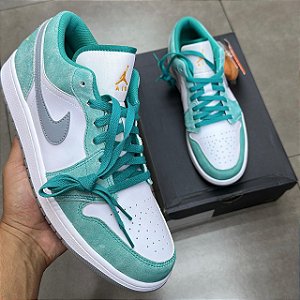 TÊNIS NIKE AIR JORDAN 1 LOW NEW EMERALD (SEM CAIXA)