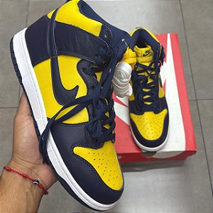 TÊNIS NIKE DUNK HIGH MICHIGAN MAIZE & BLUE (COMPLETO)
