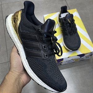 TÊNIS ADIDAS ULTRABOOST 2.0 GOLD MEDAL (COMPLETO)