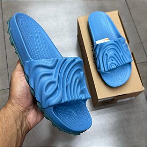 SALEHE BEMBURY X CROCS POLLEX SLIDE TASHMOO (COMPLETO)