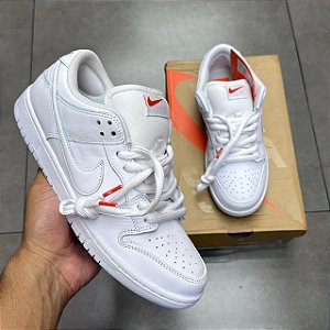 TÊNIS NIKE SB DUNK LOW PRO TRIPLE WHITE (COMPLETO)
