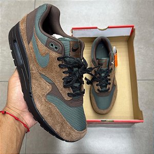 TÊNIS NIKE AIR MAX 1 BEEF & BROCCOLI (CAIXA DANIFICADA)