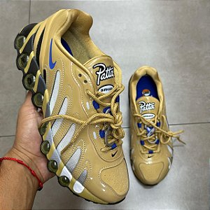 TÊNIS PATTA X NIKE AIR MAX DN8 CLUB GOLD METALLIC SILVER (SEM CAIXA)